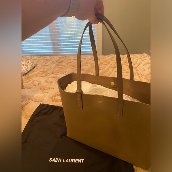 NWT Saint Laurent East/West Tote Bag, dark beige - Picture 14 of 16